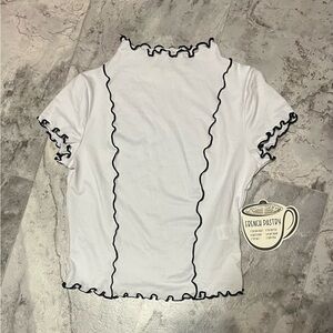 French Pastry NWT White Contrast Stitch Lettuce Trim Mock Neck Baby Tee Small
